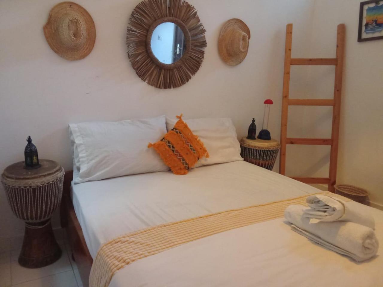 Surfer Rosa Hostel Tamraght Buitenkant foto